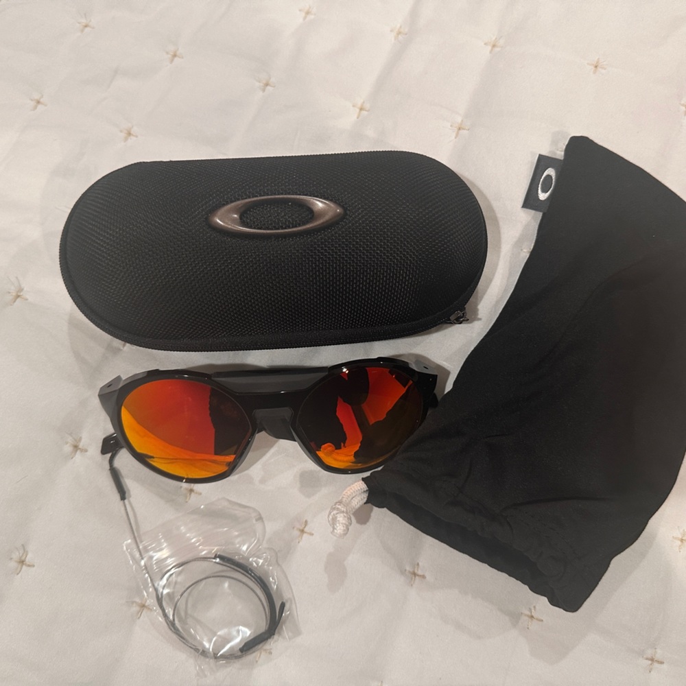 Oakley Custom Clifden Men’s sunglasses- Brand New With tags